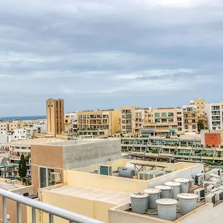 1br Penthouse With Prvt Balcony In St Julians By 360 Estates דירה